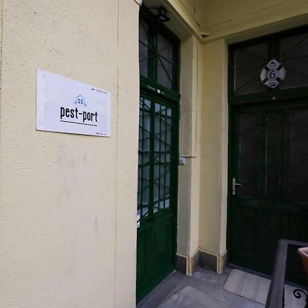 Pest-Port Private Apartment Room-6 ブダペスト エクステリア 写真