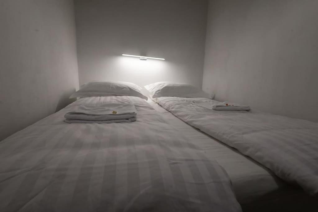 Pest-Port Private Apartment Room-6 ブダペスト エクステリア 写真