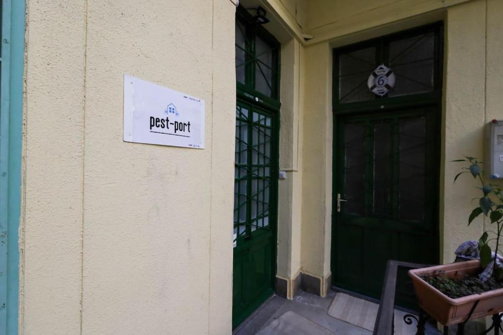 Pest-Port Private Apartment Room-6 ブダペスト エクステリア 写真