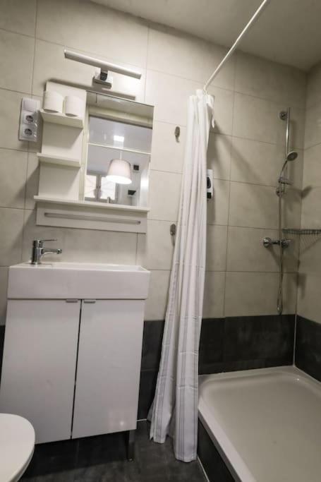 Pest-Port Private Apartment Room-6 ブダペスト エクステリア 写真